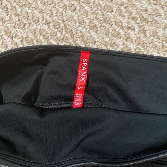 Spanx Faux Leather Moto Leggings Size Small Petite - Picture 8 of 8